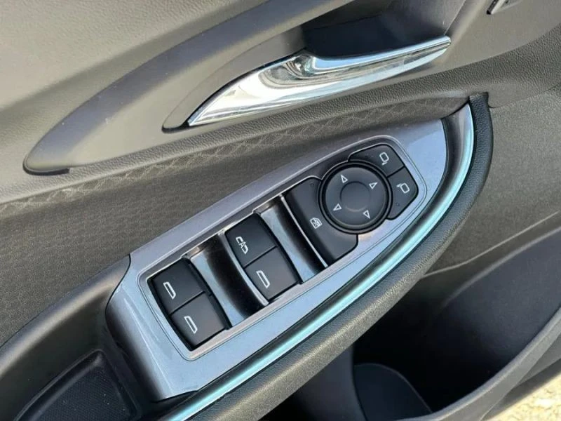 2019 Chevrolet Malibu - Image 10 of 12