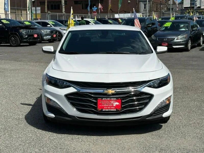 2019 Chevrolet Malibu - Image 2 of 12