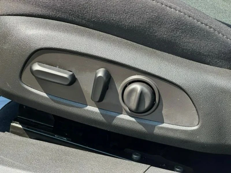 2019 Chevrolet Malibu - Image 11 of 12
