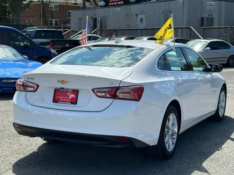 2019 Chevrolet Malibu - Image 4 of 12