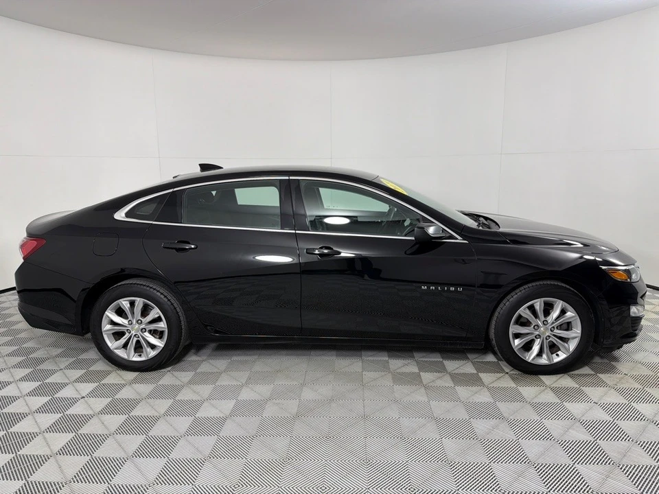 2019 Chevrolet Malibu - Image 4 of 12
