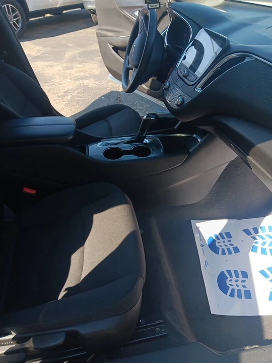 2019 Chevrolet Malibu - Image 7 of 12