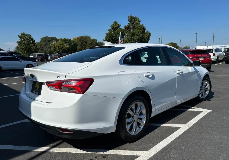 2019 Chevrolet Malibu - Image 5 of 20