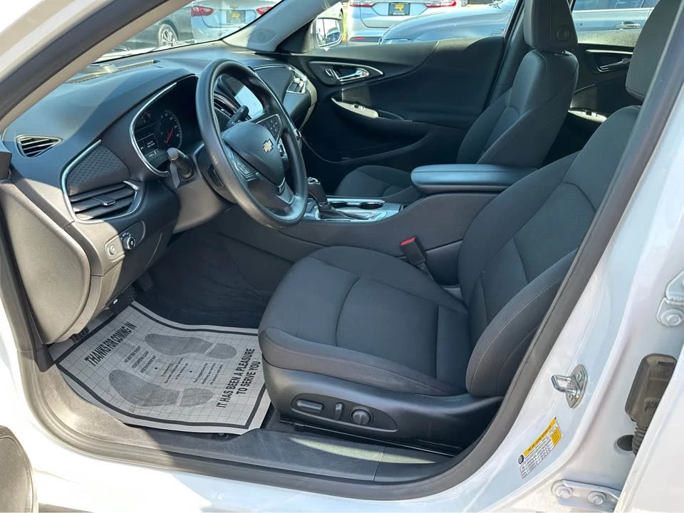 2019 Chevrolet Malibu - Image 8 of 20