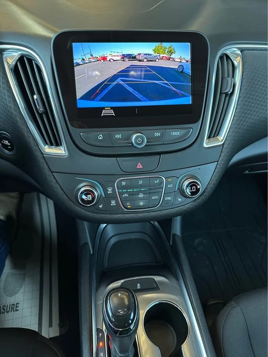 2019 Chevrolet Malibu - Image 13 of 20