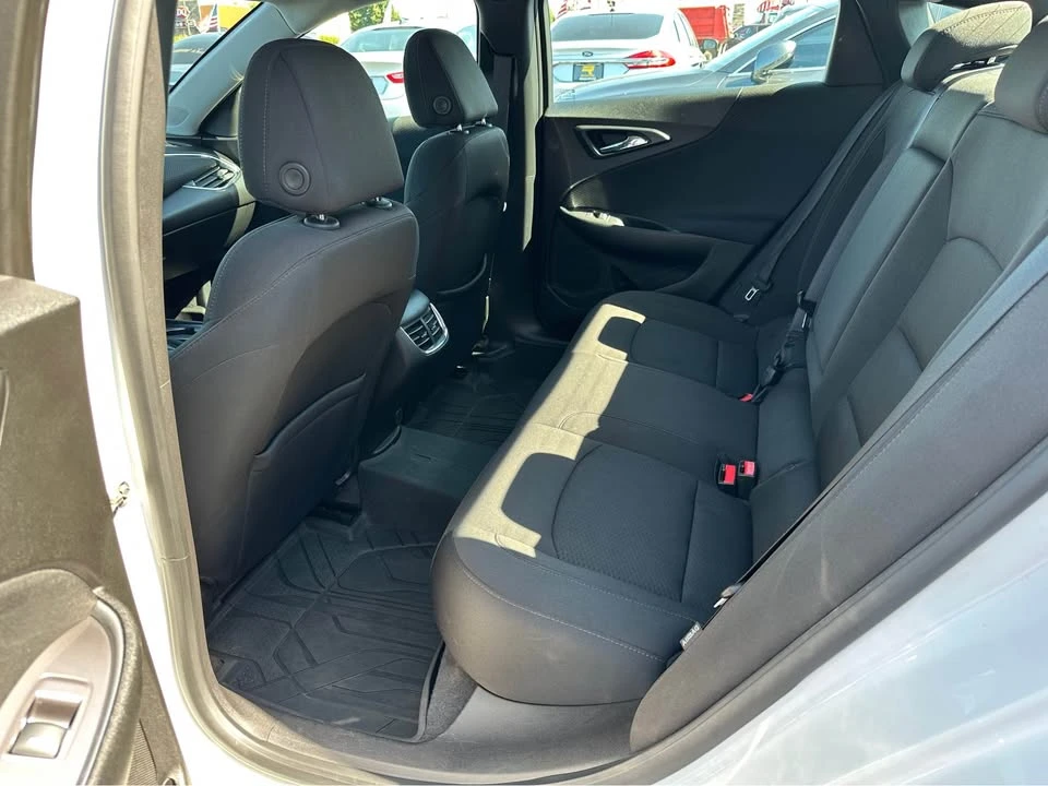 2019 Chevrolet Malibu - Image 10 of 20