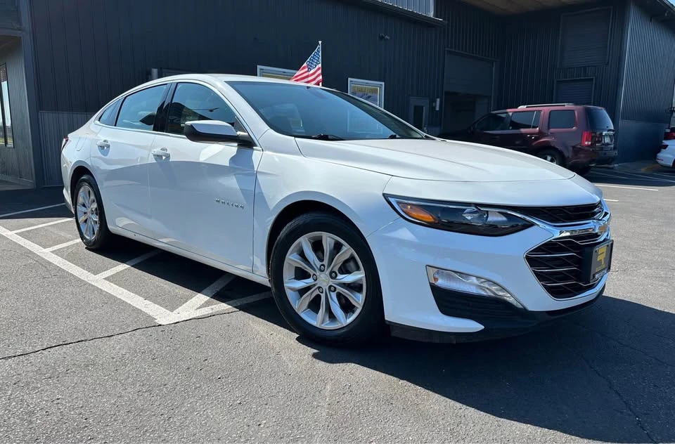 2019 Chevrolet Malibu - Image 4 of 20