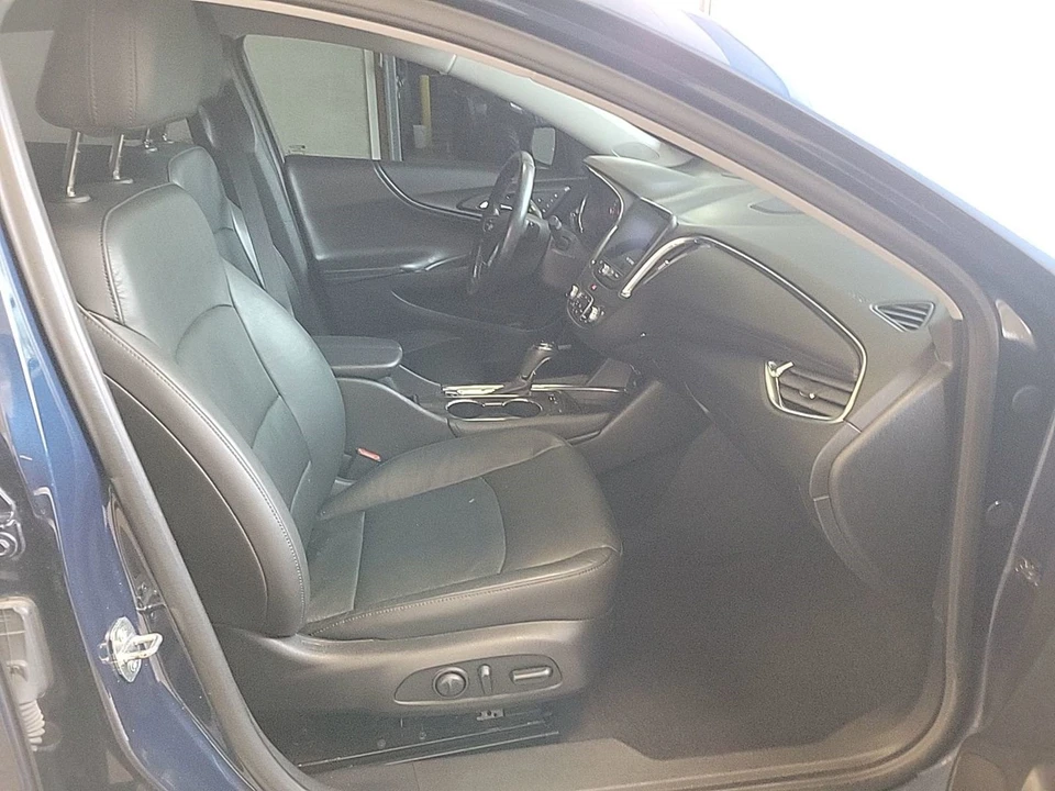2019 Chevrolet Malibu - Image 12 of 15