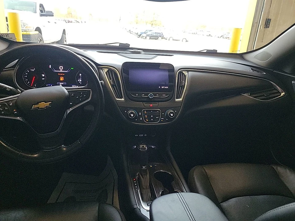 2019 Chevrolet Malibu - Image 10 of 15