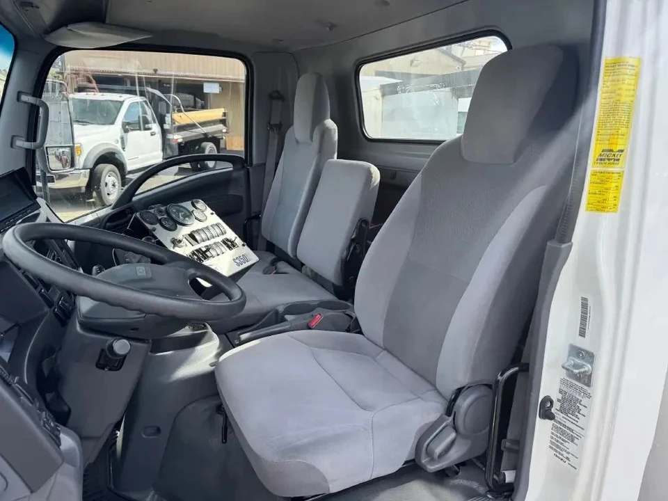 2019 Chevrolet - Image 16 of 16