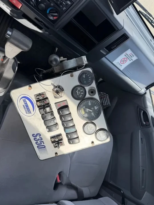 2019 Chevrolet - Image 11 of 16