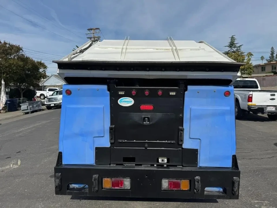 2019 Chevrolet - Image 8 of 16