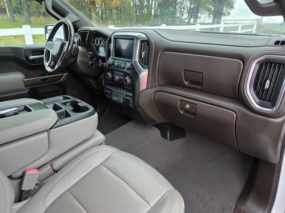 2019 Chevrolet Silverado - Image 20 of 21