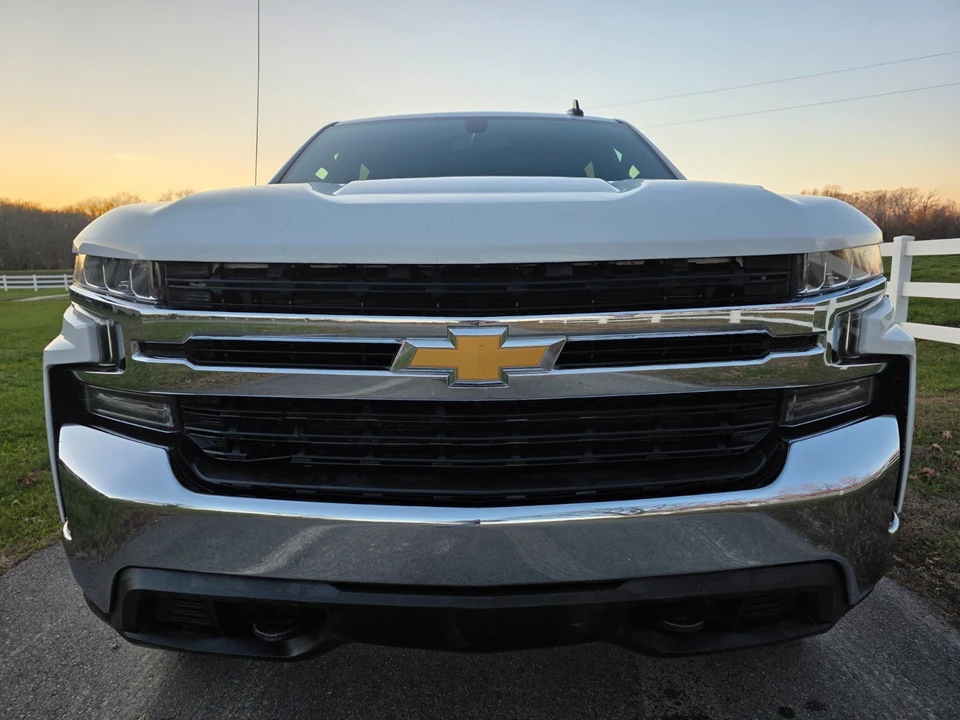 2019 Chevrolet Silverado - Image 9 of 21