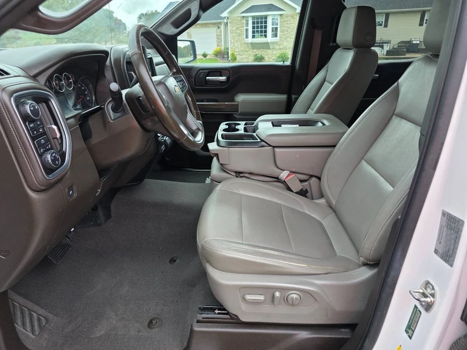 2019 Chevrolet Silverado - Image 16 of 21