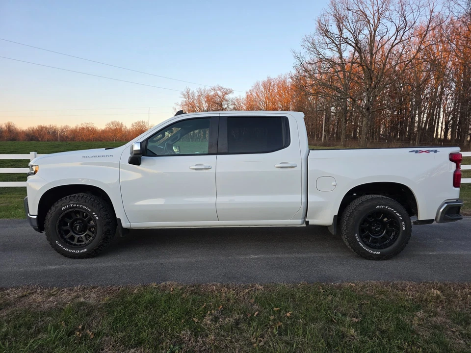 2019 Chevrolet Silverado - Image 5 of 21
