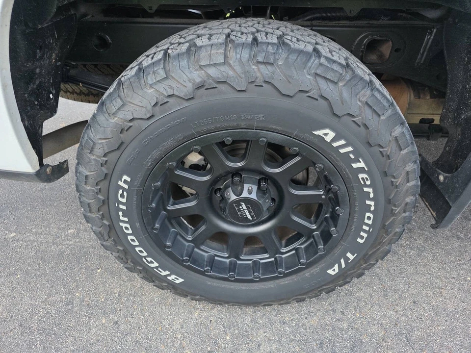 2019 Chevrolet Silverado - Image 14 of 21
