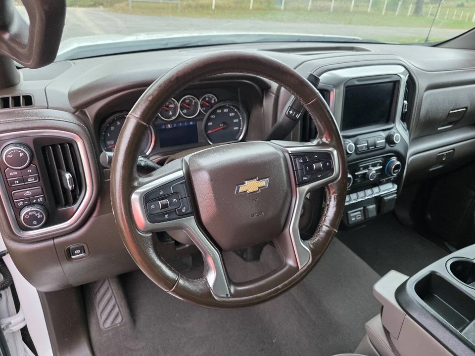 2019 Chevrolet Silverado - Image 18 of 21