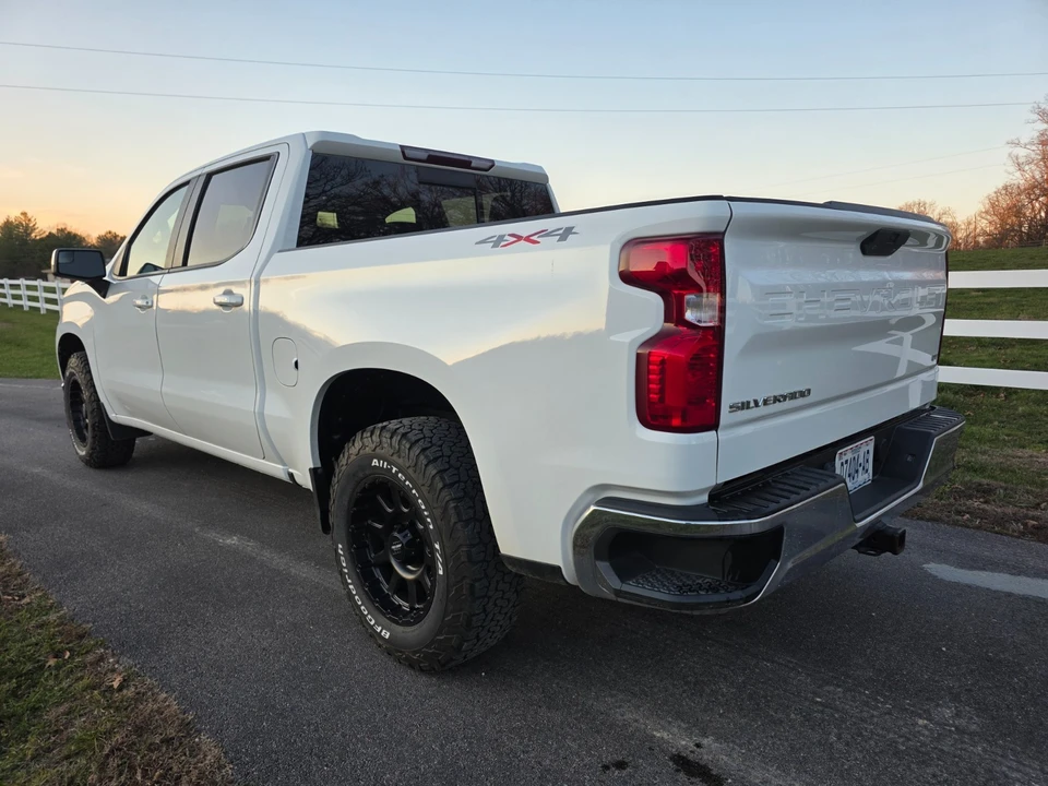 2019 Chevrolet Silverado - Image 6 of 21
