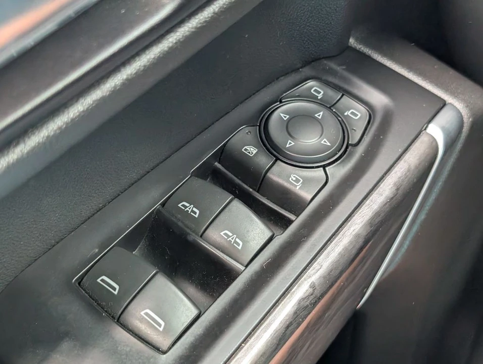 2019 Chevrolet Silverado 4th Gen - Image 13 of 21