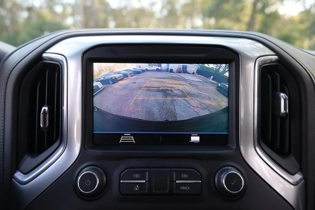 2019 Chevrolet Silverado 4th Gen - Image 18 of 21