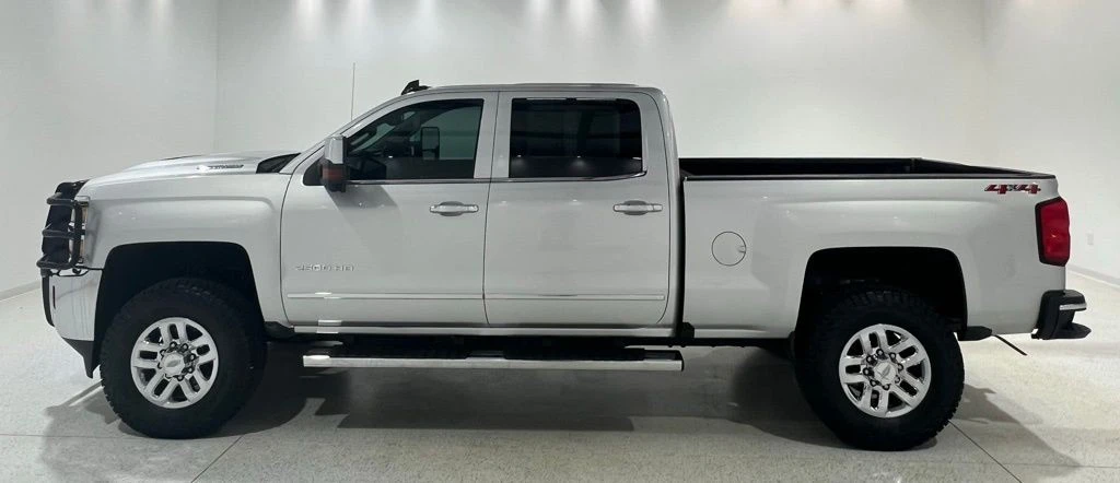2019 Chevrolet Silverado Heavy Duty 3rd Gen - Image 2 of 27