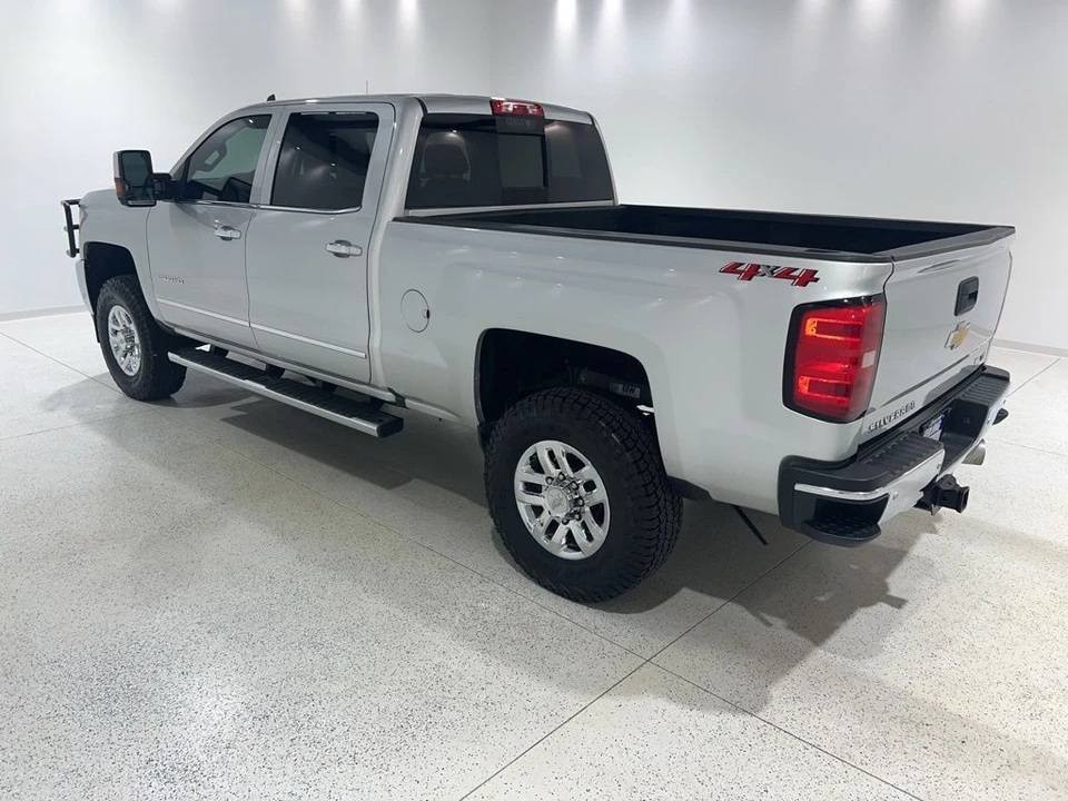 2019 Chevrolet Silverado Heavy Duty 3rd Gen - Image 3 of 27