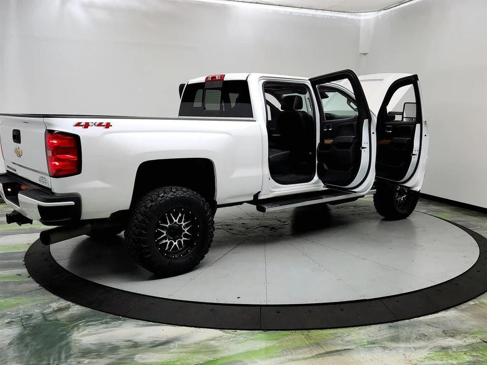2019 Chevrolet Silverado Heavy Duty 3rd Gen - Image 11 of 12