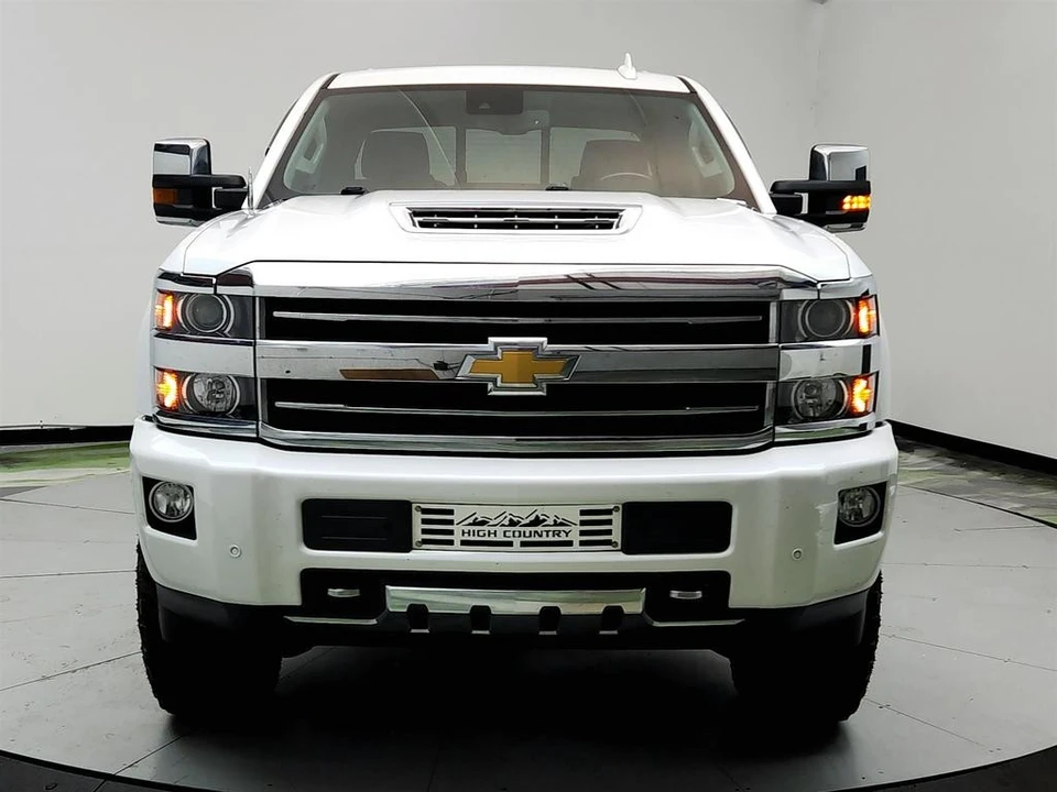 2019 Chevrolet Silverado Heavy Duty 3rd Gen - Image 2 of 12