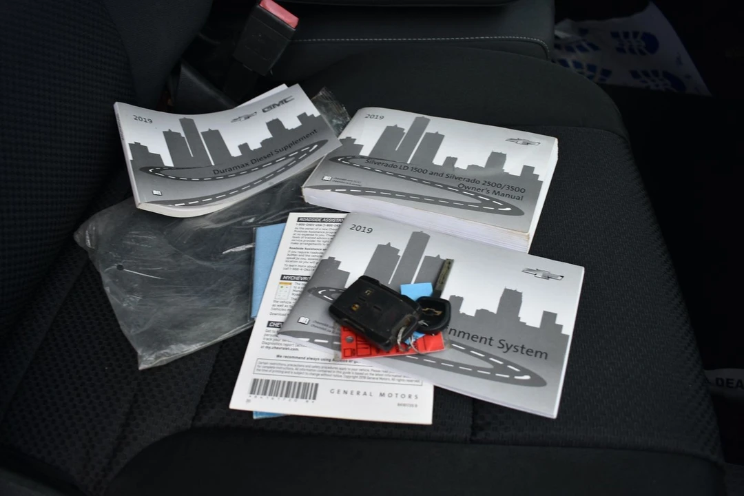 2019 Chevrolet Silverado Heavy Duty 3rd Gen - Image 17 of 21