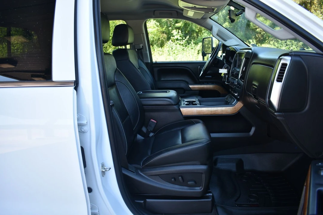 2019 Chevrolet Silverado Heavy Duty 3rd Gen - Image 17 of 21