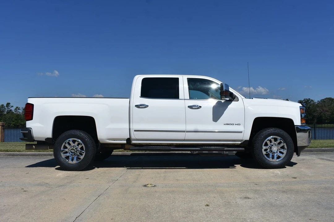 2019 Chevrolet Silverado Heavy Duty 3rd Gen - Image 3 of 21