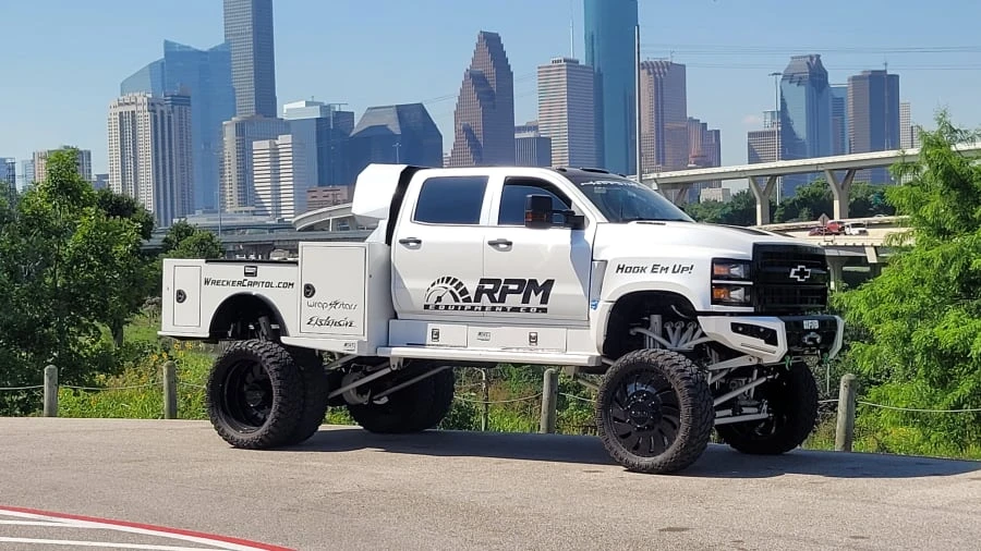 2019 Chevrolet Silverado - Image 4 of 9