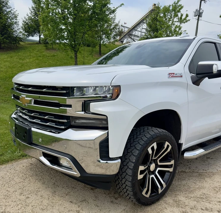 2019 Chevrolet Silverado 4th Gen - Image 9 of 24