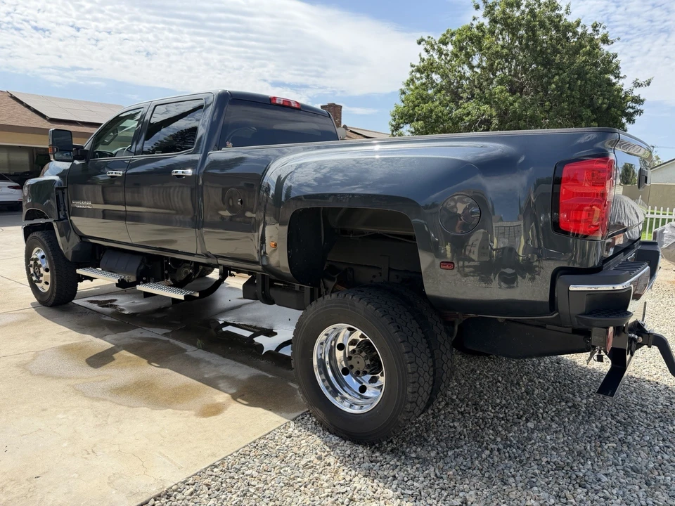 2019 Chevrolet Silverado Heavy Duty 3rd Gen - Image 3 of 18