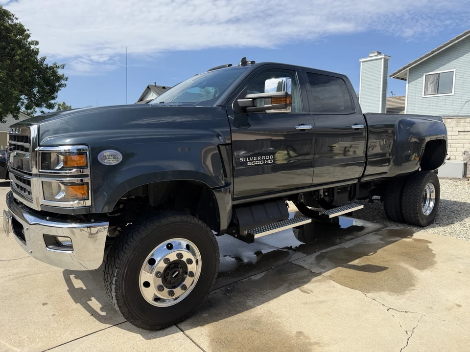 2019 Chevrolet Silverado Heavy Duty 3rd Gen - Image 2 of 18