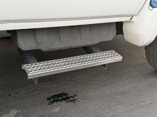 2019 Chevrolet Silverado - Image 13 of 31