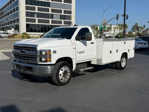 2019 Chevrolet Silverado 5500HD Chassis & Cab