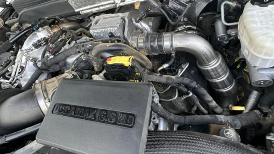 2019 Chevrolet Silverado - Image 10 of 22