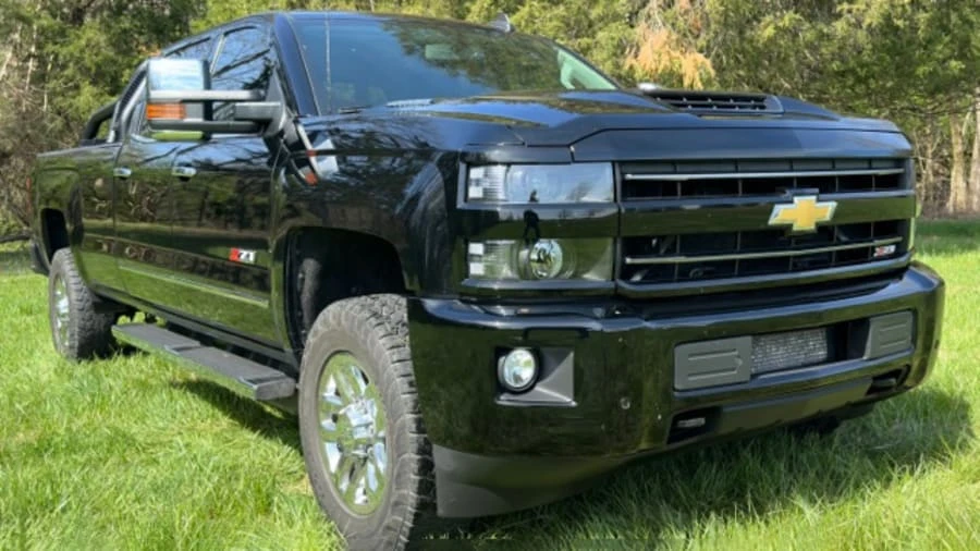 2019 Chevrolet Silverado - Image 18 of 22