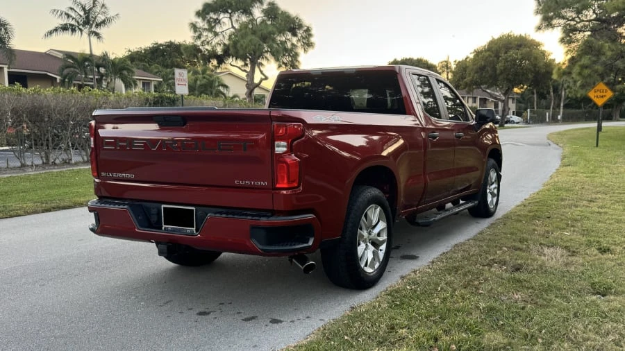 2019 Chevrolet Silverado - Image 3 of 10