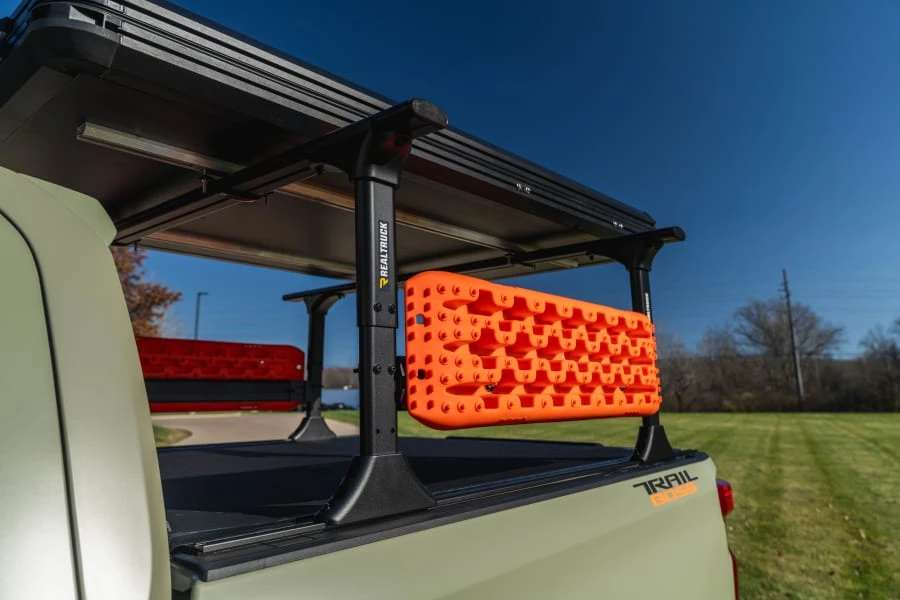 2019 Chevrolet Silverado - Image 16 of 31