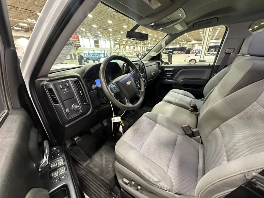 2019 Chevrolet Silverado - Image 3 of 4