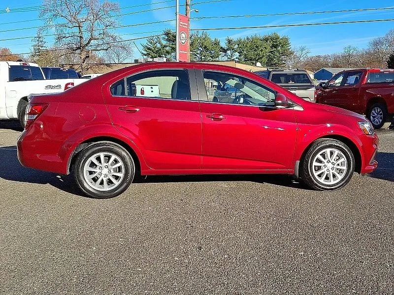 2019 Chevrolet Aveo/Sonic - Image 8 of 12