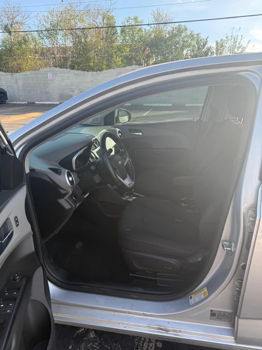 2019 Chevrolet Aveo/Sonic - Image 5 of 8