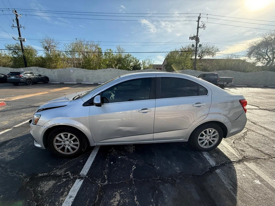 2019 Chevrolet Aveo/Sonic - Image 4 of 8