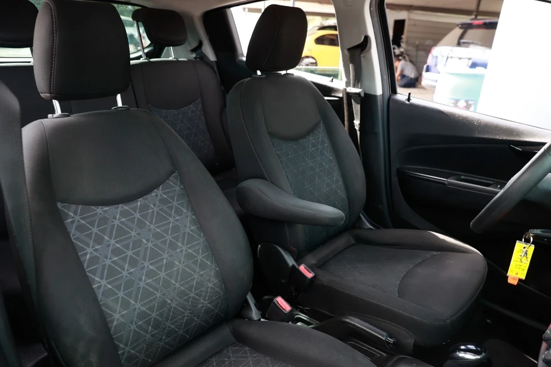 2019 Chevrolet Spark - Image 18 of 21