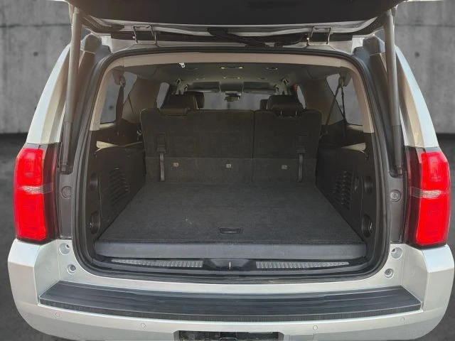 2019 Chevrolet Suburban 12th Gen - Image 13 of 21