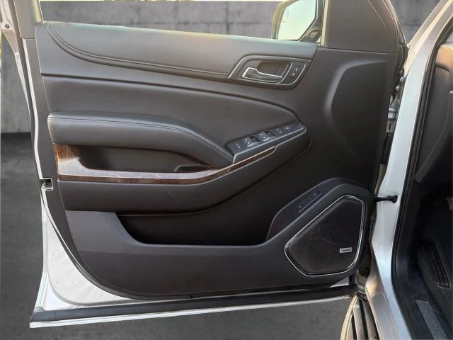2019 Chevrolet Suburban 12th Gen - Image 20 of 21