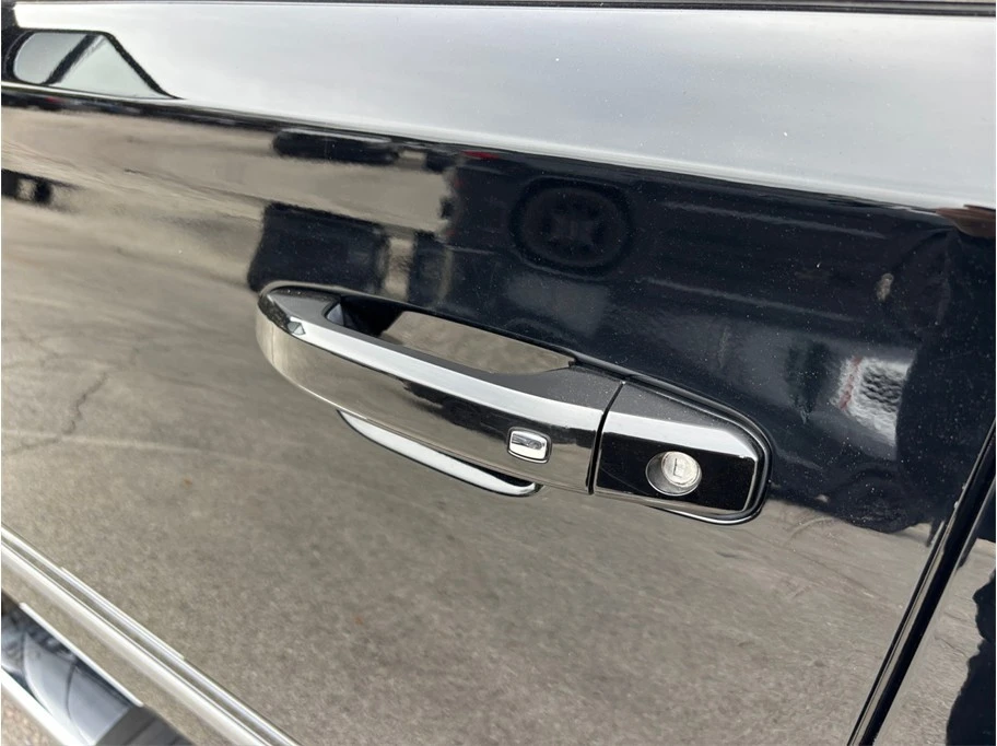 2019 Chevrolet Tahoe 4th Gen - Image 18 of 21